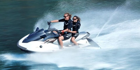 Sit Down jet ski