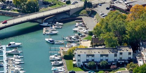 Boat House Pub and Marina