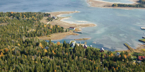 Lindgren's Sunrise Cottages & Marina