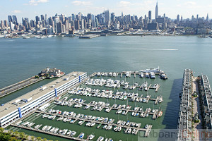 Lincoln Harbor Yacht Club