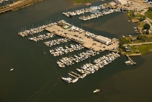 Brewer Yacht Yard at Mystic