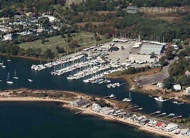 Brewer Yacht Yard at Greenport