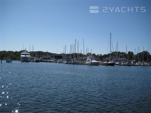 Brewer Wickford Cove Marina