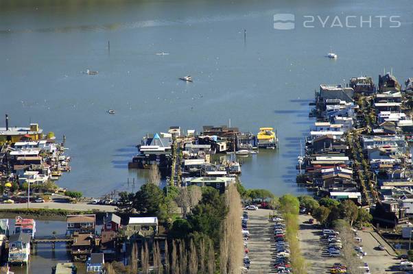 A-Dock Floating House Docks