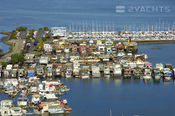 A-Dock Floating House Docks