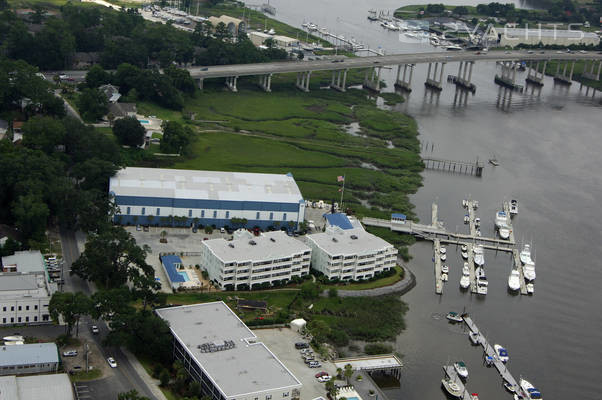 Bahia Bleu Morningstar Marina