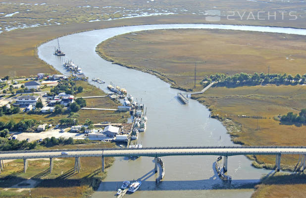 Lazaretto Creek Marina