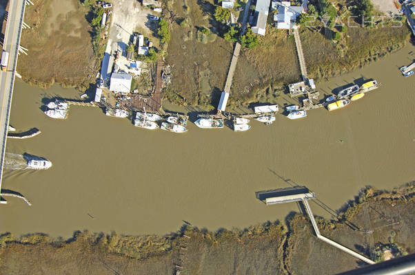 Lazaretto Creek Marina