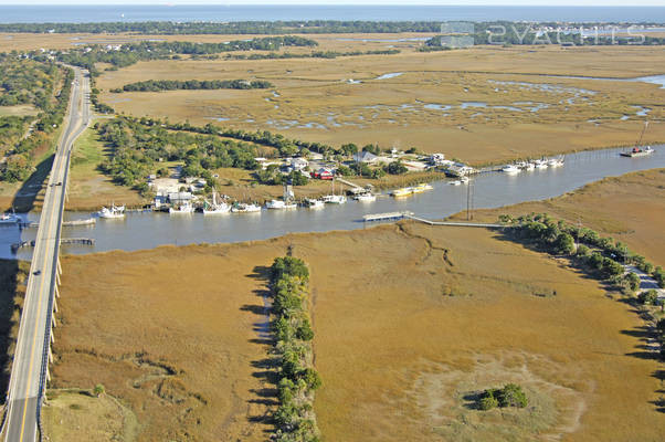 Lazaretto Creek Marina