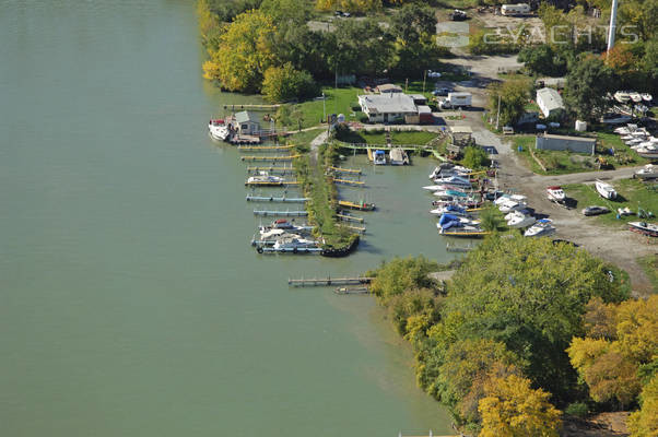 Skipper's Marina