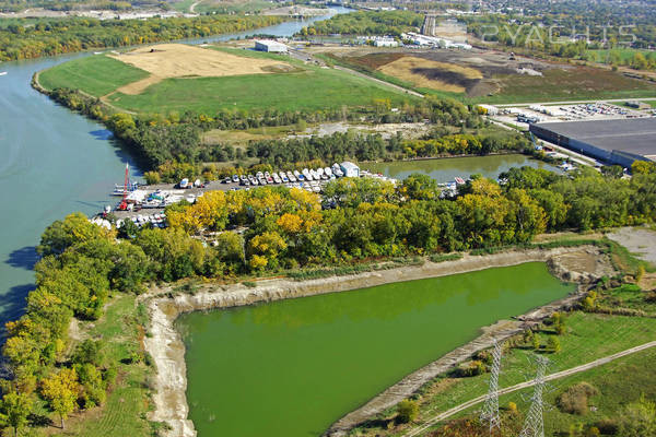 Pier 11 Marina