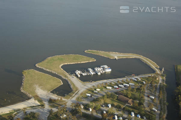 Lake End Park Marina