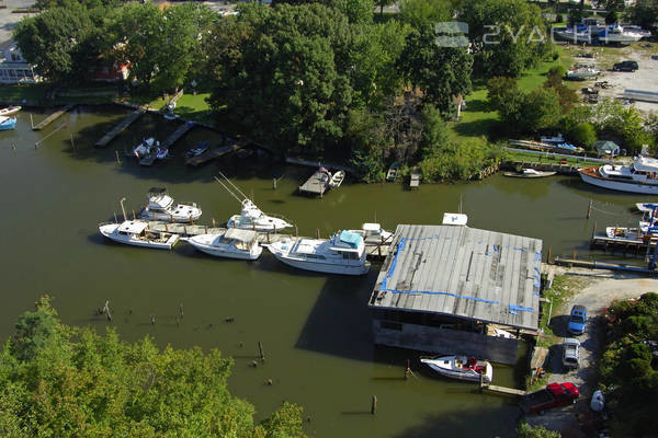 Deckelman's Boat Yard