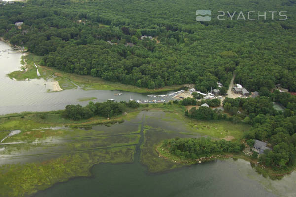 Aucoot Cove Boat Yard