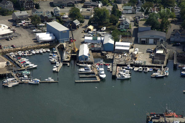 Brown's Yacht Yard