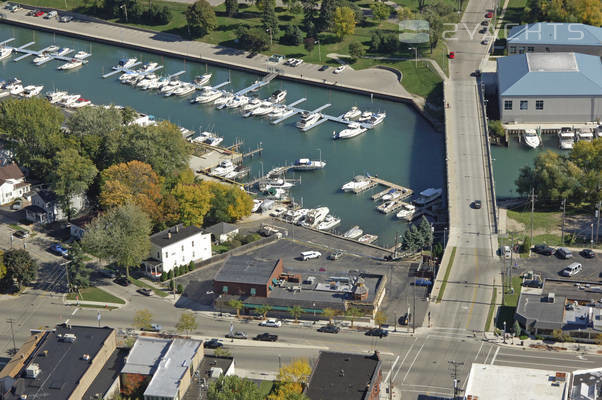 Boat House Pub and Marina