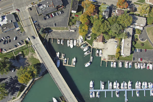 Boat House Pub and Marina