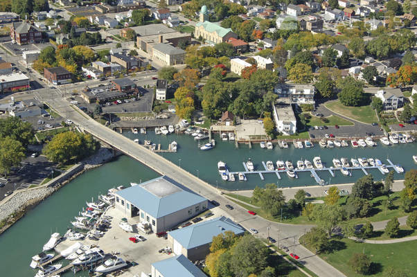 Boat House Pub and Marina