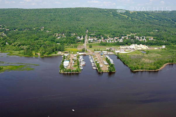 Spirit Lake Marina