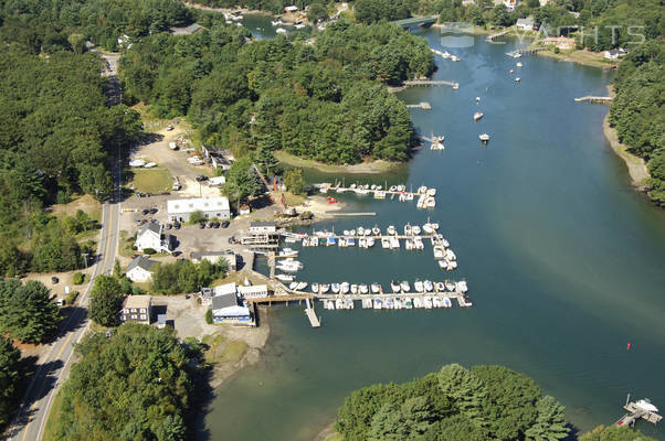 BGs Boat House Restaurant and Marina