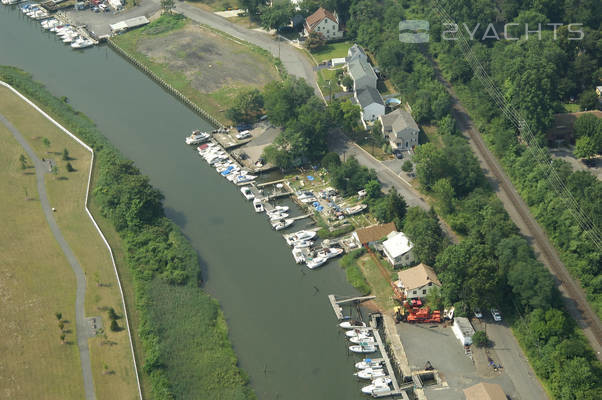 Rileys Boat Yard