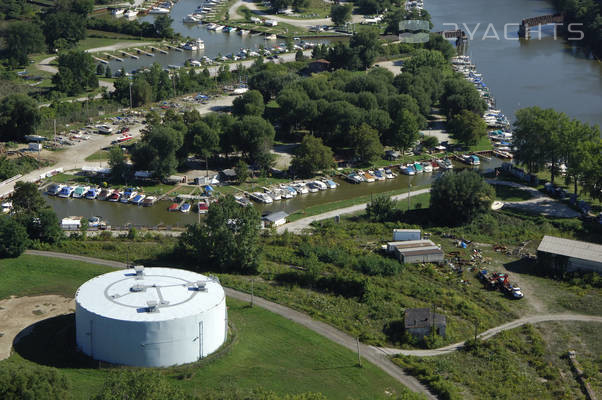 Fairport Harbor Yacht Club