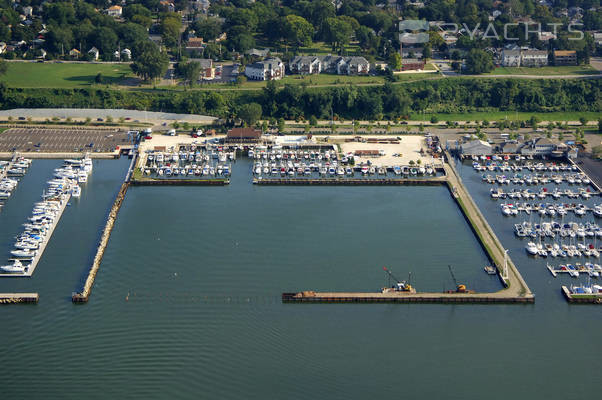 Commodore Perry Yacht Club