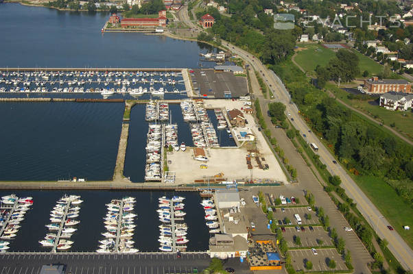 Commodore Perry Yacht Club