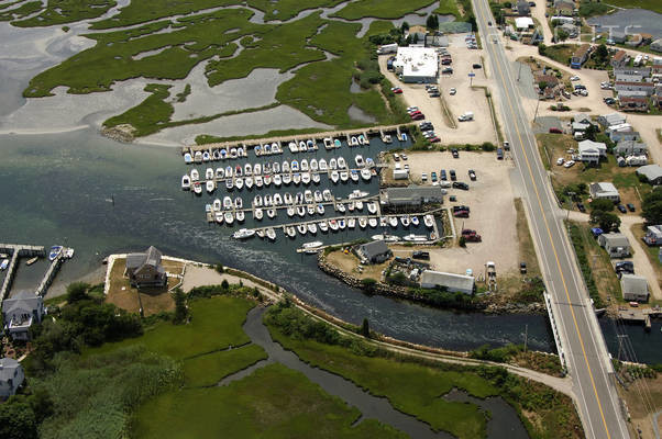 Lockwoods Marina