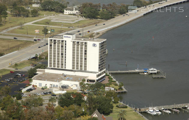 Nassau Bay Hilton Marina