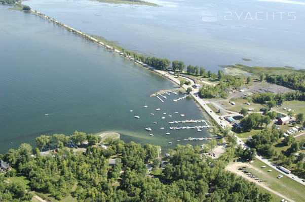 Apple Island Marina