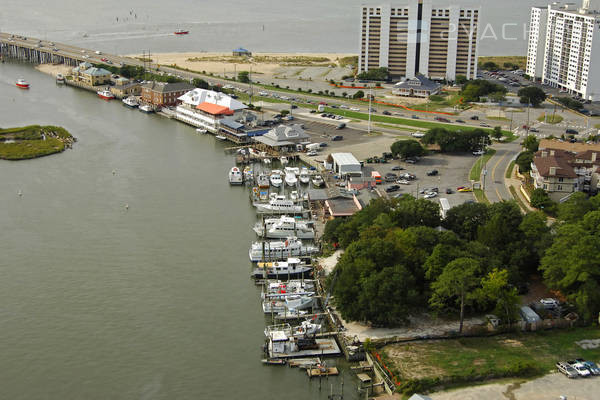 Bubbas Crab House and Marina