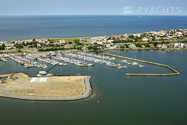 Willoughby Harbor Marina