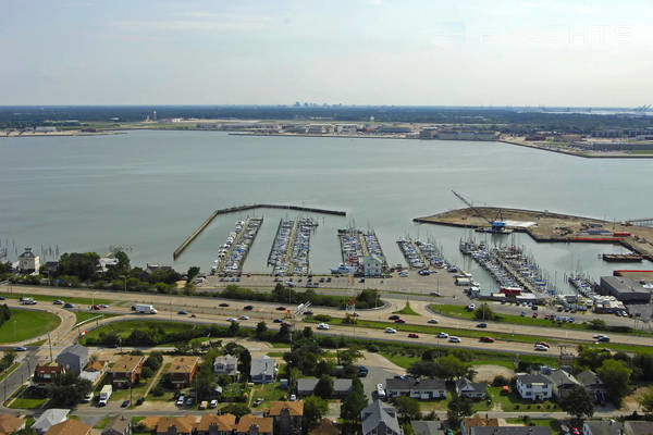 Willoughby Harbor Marina