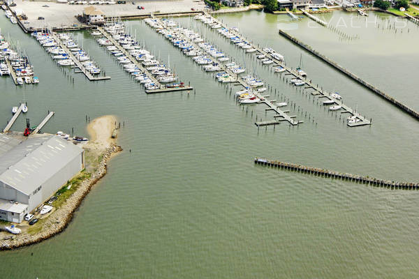 Willoughby Harbor Marina