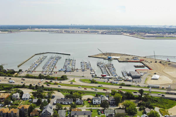 Willoughby Harbor Marina