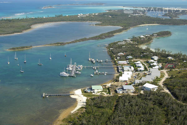 Bluff House Yacht Club & Marina