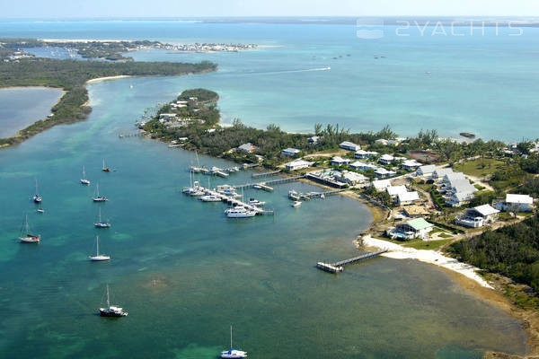 Bluff House Yacht Club & Marina