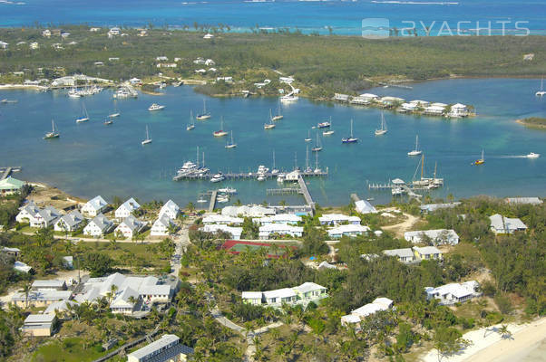 Bluff House Yacht Club & Marina