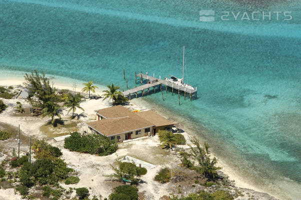 Farmers Cay Yacht Club & Marina