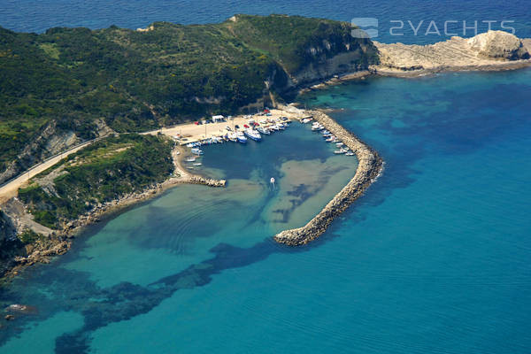 Agios Stefanos Avliotes Marina