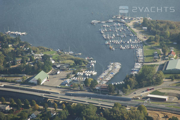 Marina am Stau