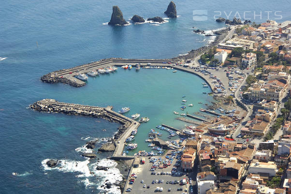 Acitrezza Marina