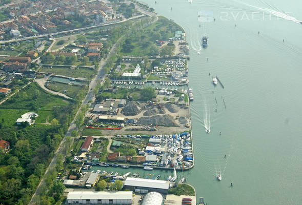 Dock Marina Alberoni