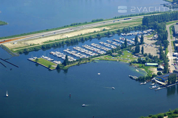 Yacht Harbor De Knar