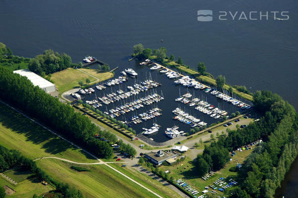 Yachtharbor/Watersportcentrum De Eemhof