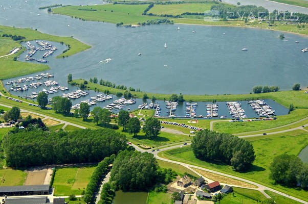 Yachtharbor Eiland Van Maurik