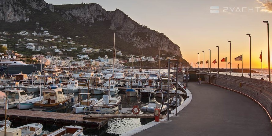 Porto Turistico di Capri