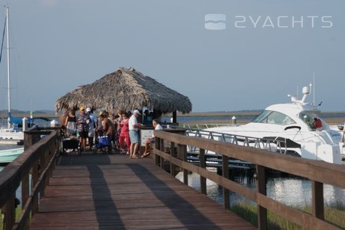 Oyster Bay Harbour Marina