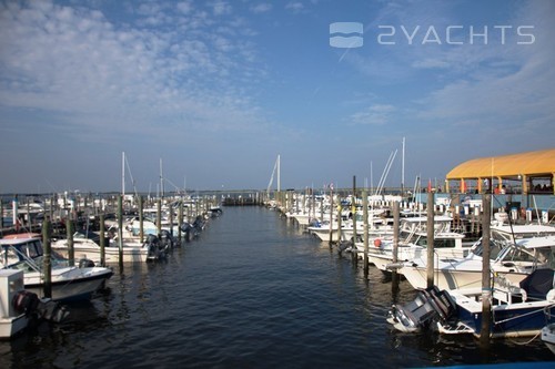 Baker’s Marina On The Bay